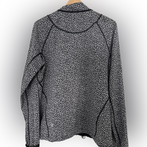 lululemon reversible running jacket - Picture 2 of 5